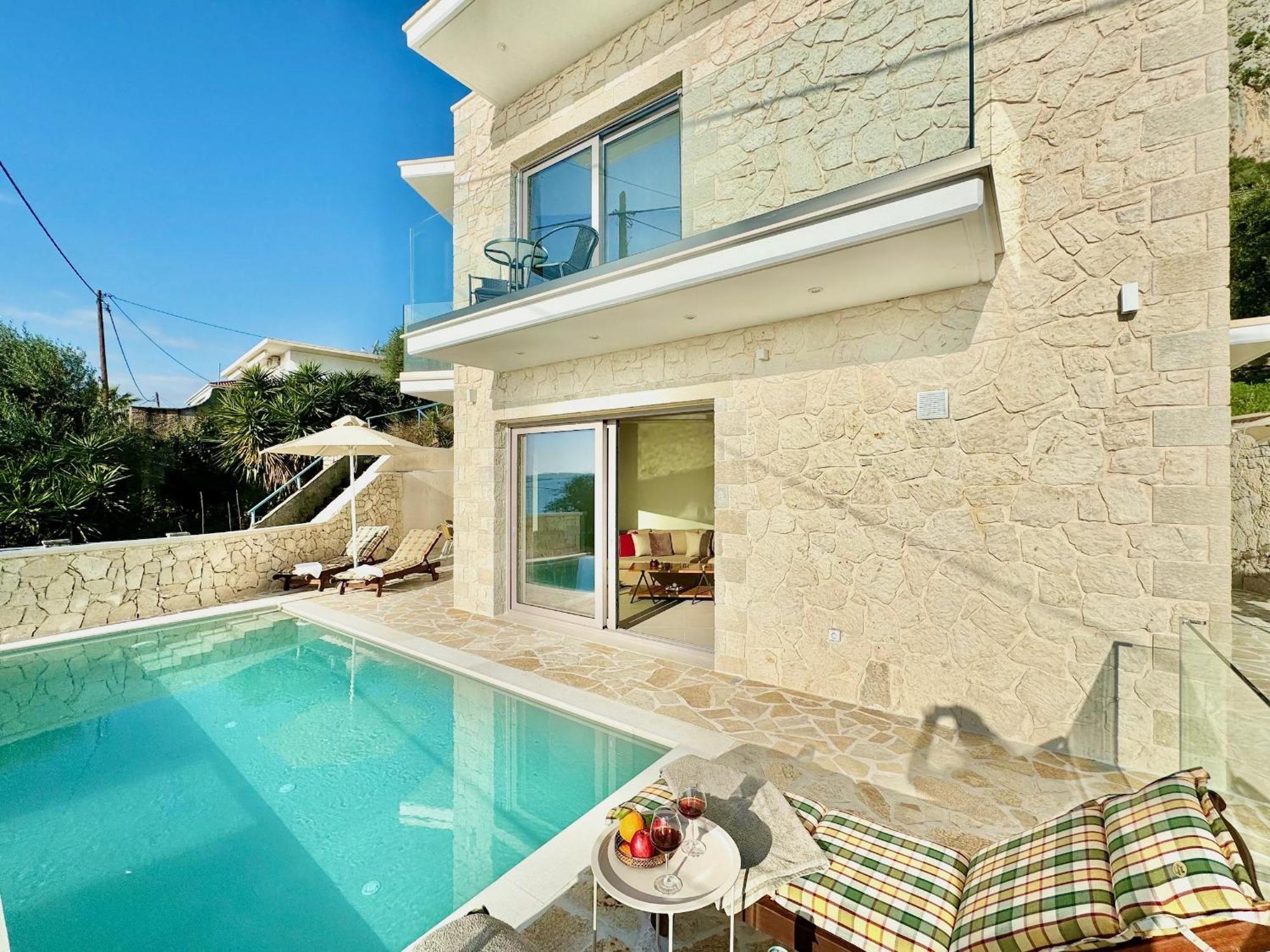 Smile With Private Pool By Dadovillas Villa *
