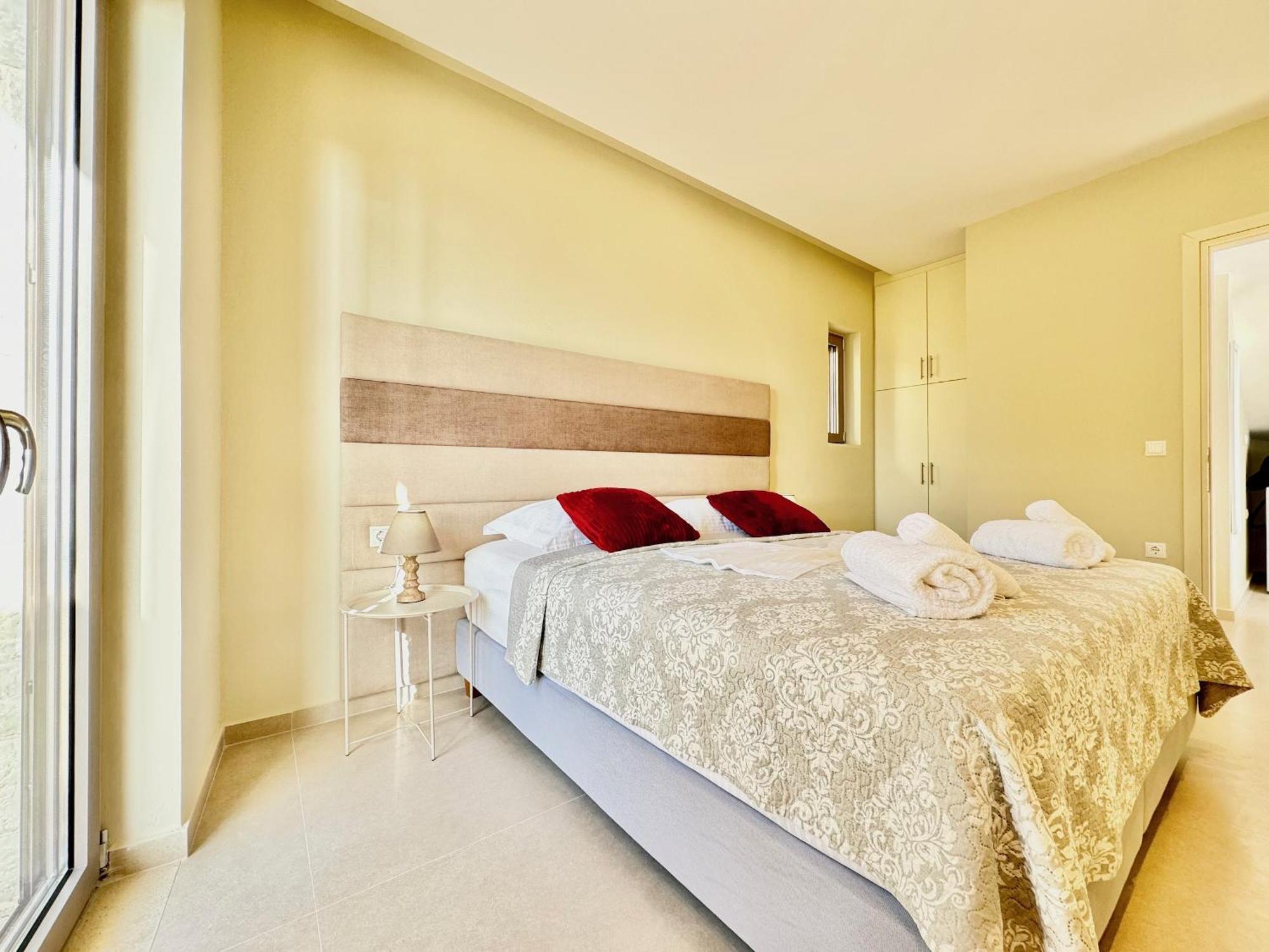 Smile With Private Pool By Dadovillas Villa Barbati