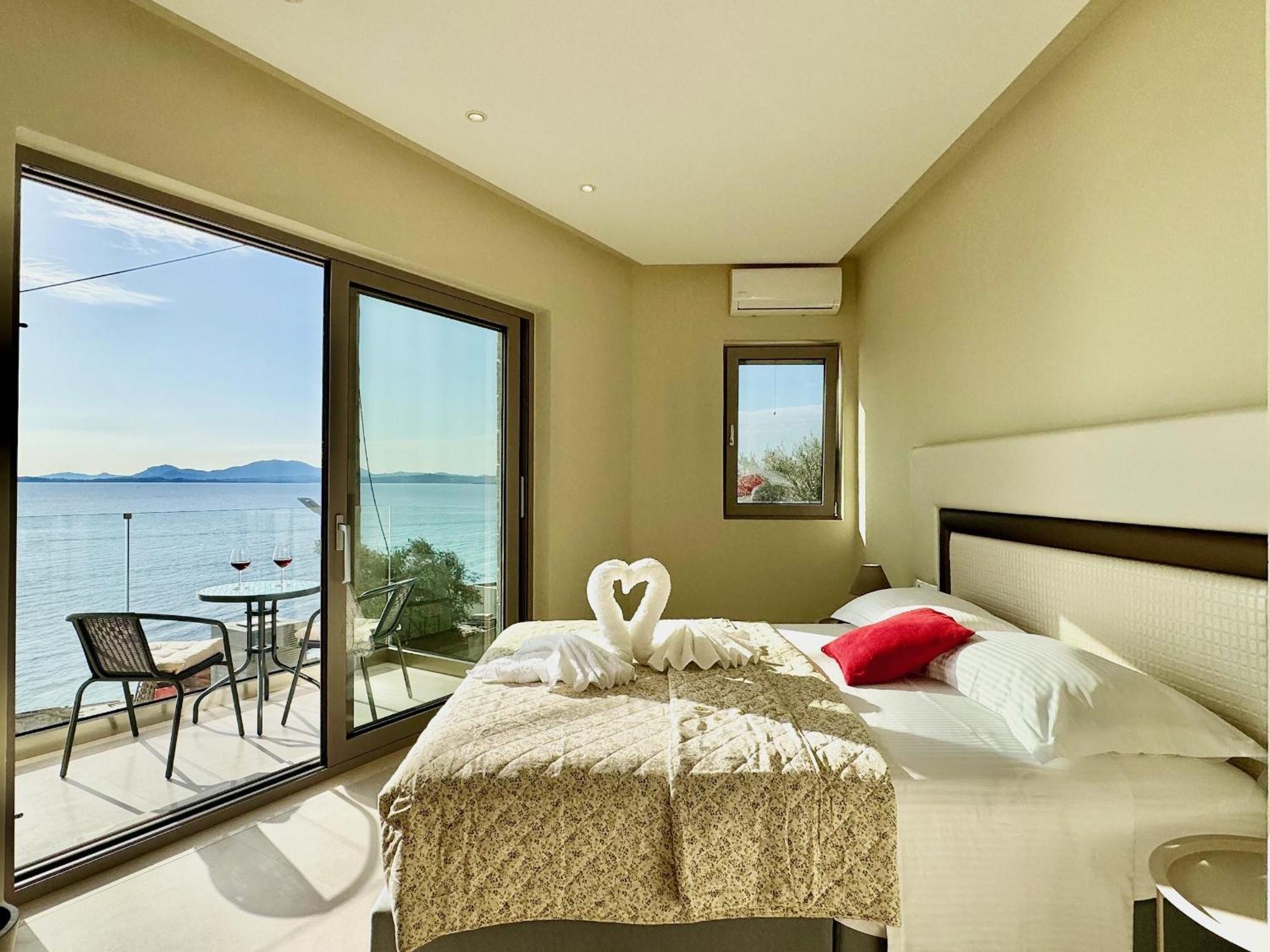 Smile With Private Pool By Dadovillas